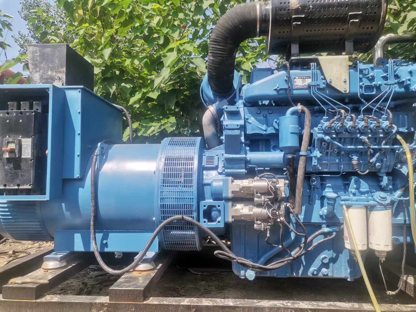 临高详细说明降低 800kW 柴油发电机输出电流波动的方法