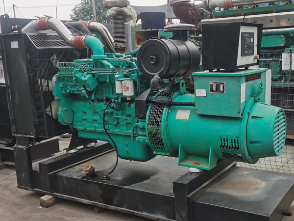 临高冬季低温环境下，500KW发电机组启动电瓶的容量需求具体会增加多少？